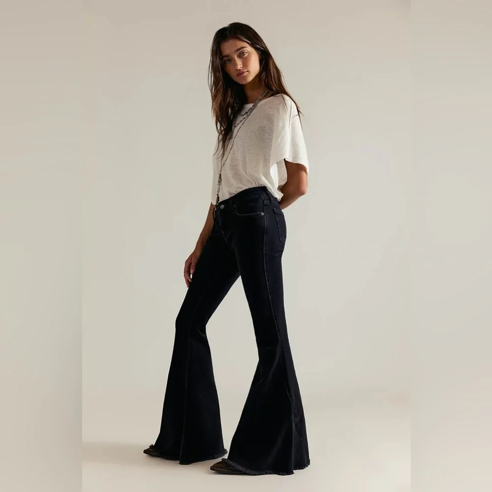 We The Free Emre Low-Rise Flare Jeans from Free People - Picture 4 of 5